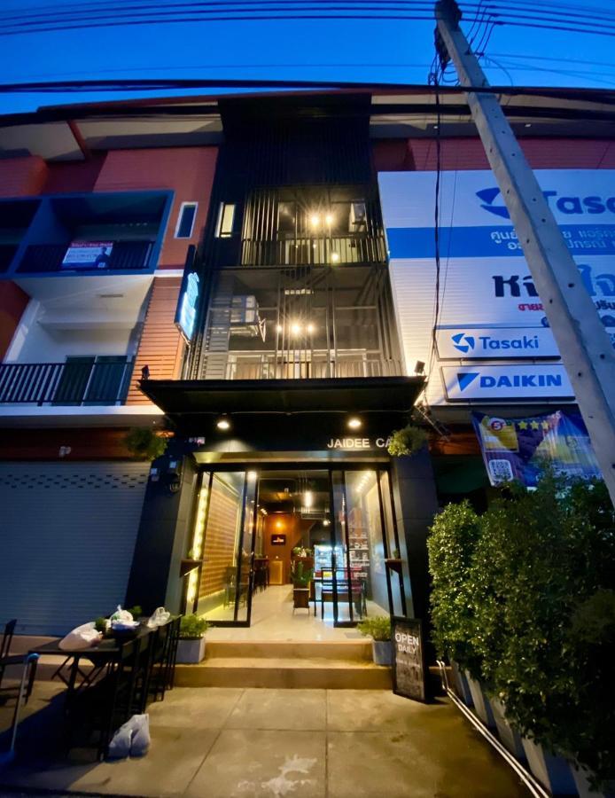 Jaidee Cafe & Hostel Chiangrai Ban Fang Min 외부 사진
